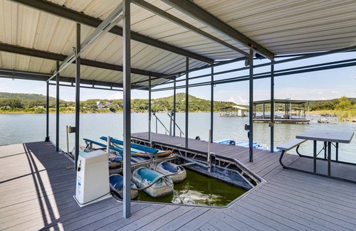 Leander House | 210 m² House ∙ 3 bedrooms ∙ 8 guests