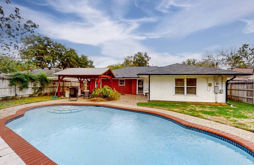Willow Meadows/Willowbend Area House | 161 m² House ∙ 3 bedrooms ∙ 6 guests