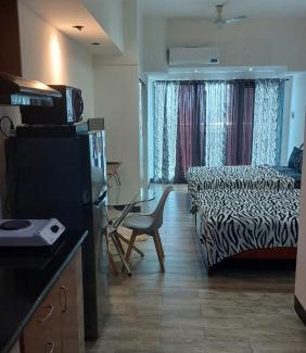 Ermita Apartment | USA embassy front suite Pearl of the Orient