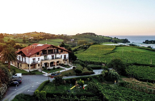 Getaria Cottage | USOTEGI double room