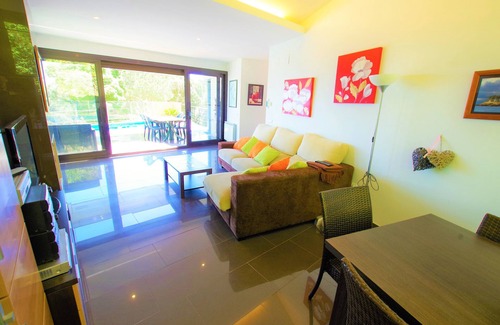 Lloret de Mar Villa | V&V LLORET-Villa Nicole: luxurious villa with private pool, barbecue, 3km beach