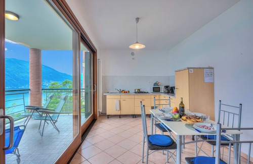 Tronzano Lago Maggiore Apartment | Va Pensiero sul lago Stunning View, Maccagno con Pino Tronzano, Italy