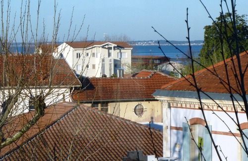 Andernos-les-Bains Apartment | VAC WITHOUT CAR, APT T2 (67m2), AIR CONDITIONED, 200M BEACH, PRIVATE PARK