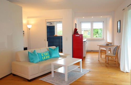 Nordholz Apartment | Vacation apartment "Am Deich" - cozy, modern & only a few steps to the Wadden Sea
