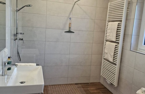 Dorsdorf Resort | Vacation also with a larger group! Two vacation homes right next to each other