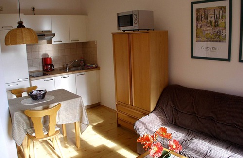 Bad Steben Apartment | Vacation apartment 6 - OG 2 garden side - Park-Villa in Bad Steben