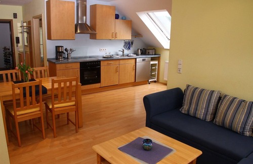 Grossheubach Apartment | Vacation apartment "Churfranken" with cozy covered balcony| 4 stars