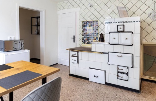 Lauchhammer Apartment | Vacation apartment Marie - Holiday home Enessa