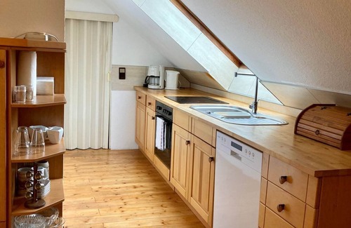 Henau Bed & Breakfast | Vacation apartment "Hunrückblick am Soonwaldsteig" - Entire 1st floor (Apartment +