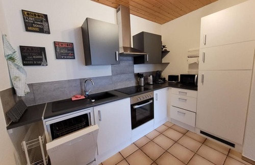 Baldringen Apartment | Vacation apartment "Landblick" - apartment/flat, shower and bath, WC, non-smoking