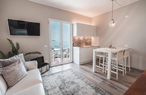 Gargnano Apartment | Vacation Apartment "Montelago" with Wi-Fi, Balcony & Pool