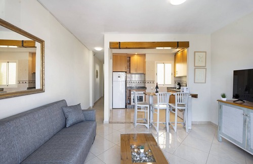 San Isidro Apartment | Vacation Apartment 'Nido Andrea' with Balcony and Wi-Fi