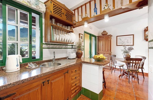 Buenavista del Norte House | Vacation Home 'La Cuadra' with Sea View, Private Terrace and Wi-Fi