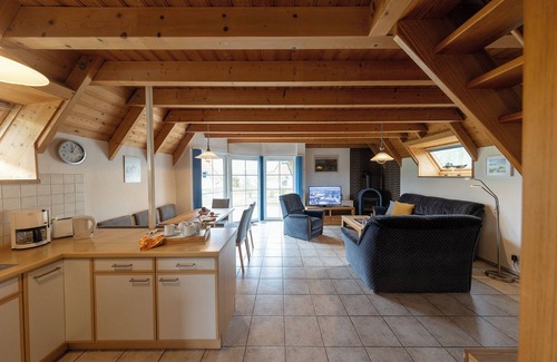 Wremen House | Vacation home Lale Andersen 26, relaxing and close to the beach.