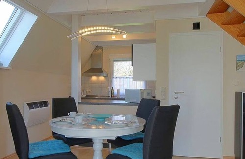 Dorumer Neufeld House | Vacation home "Buß" on the North Sea coast, vacation directly behind the dike!