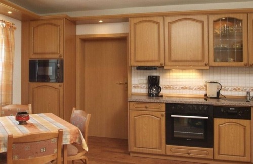 Neuhaus am Rennweg House | Vacation home, 98 sqm/sauna/1 - 5 persons/5 min. from the Rennsteig.