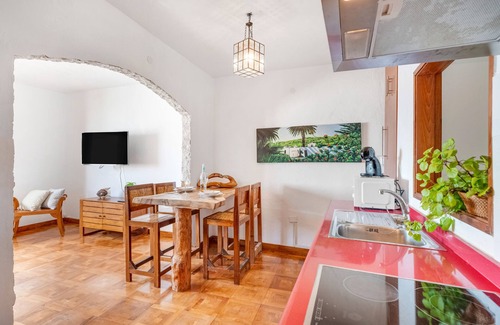 Arrieta House | Vacation Home 'Casa Roque' with Sea View, Wi-Fi and Air Conditioning
