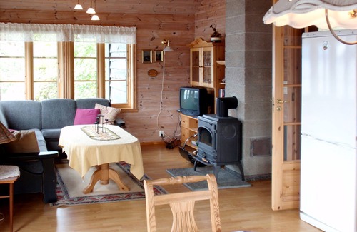 Vallavik House | Vacation home Eiknes by Interhome