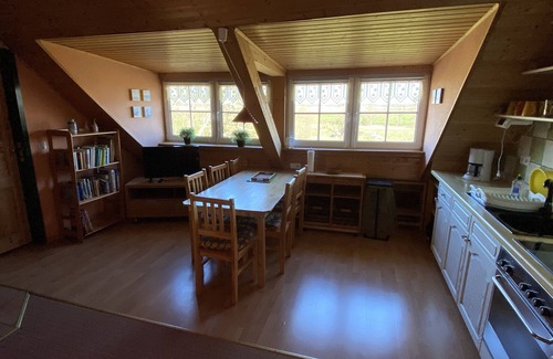 Crussow House | Vacation home for single occupancy for up to 12 people with large garden, close to the lake