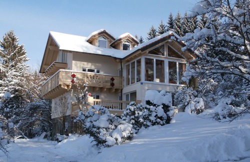 Zachenberg House | Vacation home in beautiful nature with large garden. Outdoor pool, for families, with pets