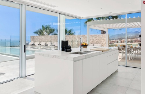 Guia de Isora Villa | Vacation Home "Karat Zambrano" with Mountain View, Private Pool & Wi-Fi