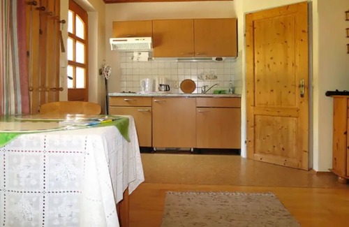 Augsdorf House | Vacation home on the edge of the forest with private pool 2 minutes away from Lake Wörthersee