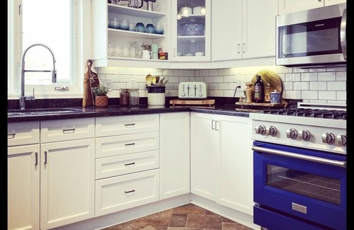 Port Dover House | Vacation Home | Salt Water Pool | Beach Town | Minutes to Golf Club