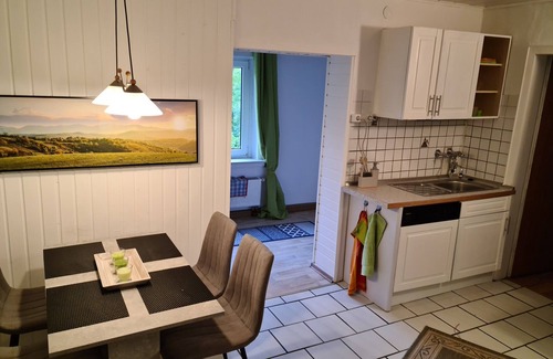 Zueschen Apartment | Vacation home Sonnenweg - Basement holiday apartment