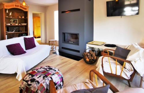 Chamaret House | Vacation home with fenced garden and secure swimming pool