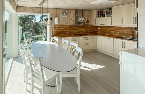 Tysvaer House | Vacation home with good standard at Nedstrand in Tysvær.