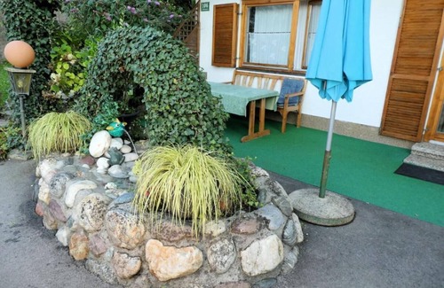 Augsdorf Apartment | Vacation home with lake view and private pool 2 minutes away from Lake Wörthersee