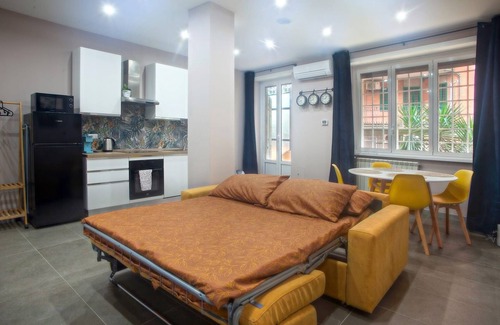 Tuscolano Apartment | Vacation home with parking space near metro Colli Albani and Appia Antica