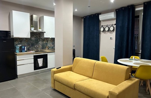 Tuscolano Apartment | Vacation home with parking space near metro Colli Albani and Appia Antica