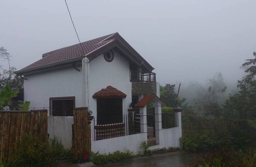 Silang House | Vacation house for rent in Silang Cavite - with Private Pool