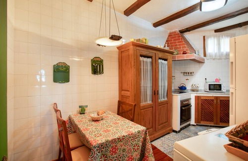 Las Lagunetas Apartment | Vacation 'Main House' with Mountain View, Wi-Fi and Air Conditioning