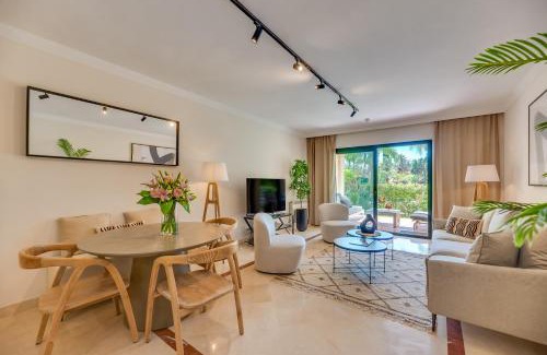 Marbella Apartment | VACATION MARBELLA I El Palmeral, Golf Valley, Renovated, Fast WiFi