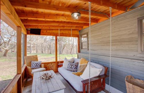 Pottsboro House | Vacation Rental at Lake Texoma, 5 Min Walk!