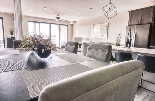 Osage Beach Apartment | Vacation Together with Next Door Luxury Condos at Topsider!
