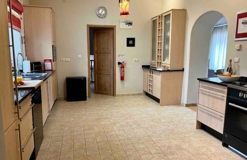 Almancil Villa | Vacation Villa Algarve - Pool Gardens Lake Coast 3 miles, Faro airport 7 miles.