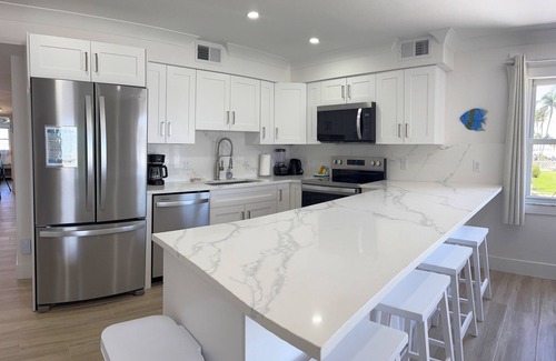 Fort Myers Beach Condo | Vacation Villas #131 - Beach Front "Sunset Villa"