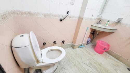 Pashim Vihar Apartment | VacationBuddy 3 BR Home Paschim Vihar Jwala Heri
