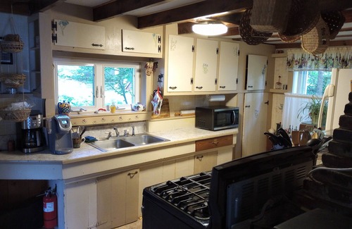 Rindge Cottage | Vacationer's oasis on the waterfront of picturesque Pearly Pond.