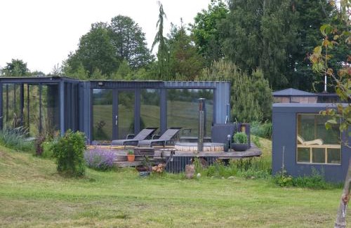 Lithuania House | Vaitų Riešutynė - Small shipping container house