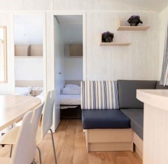 Jabbeke Ski Chalet | Vakantiepark Klein Strand - Comfort Chalet 6p