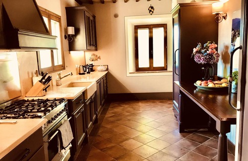 Buonconvento Villa | Val D'Orcia, near Siena and Montalcino: villa, panorama and pool