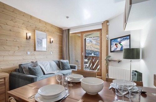 Val-Thorens Apartment | Val Thorens: Confort moderne, 4 pers, parking inclus - FR-1-640-66