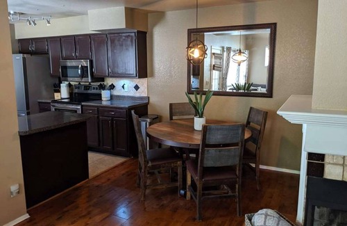 Val Vista Lakes House | Val Vista Lakes 2 bedroom plus loft condo, Beach Club Access with Tennis