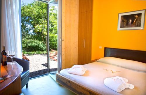 Sassofortino House | VALDONICA WINERY Fine Dine & Wine Hotel