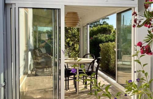 Abris House | Vale do Guizo: Casa Poente on the contryside, close by the sea.