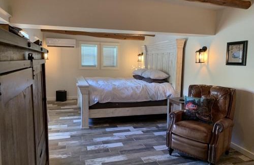 Raton House | Valentine's Northern New Mexico Mountain Ranch on Colorado Border retreat